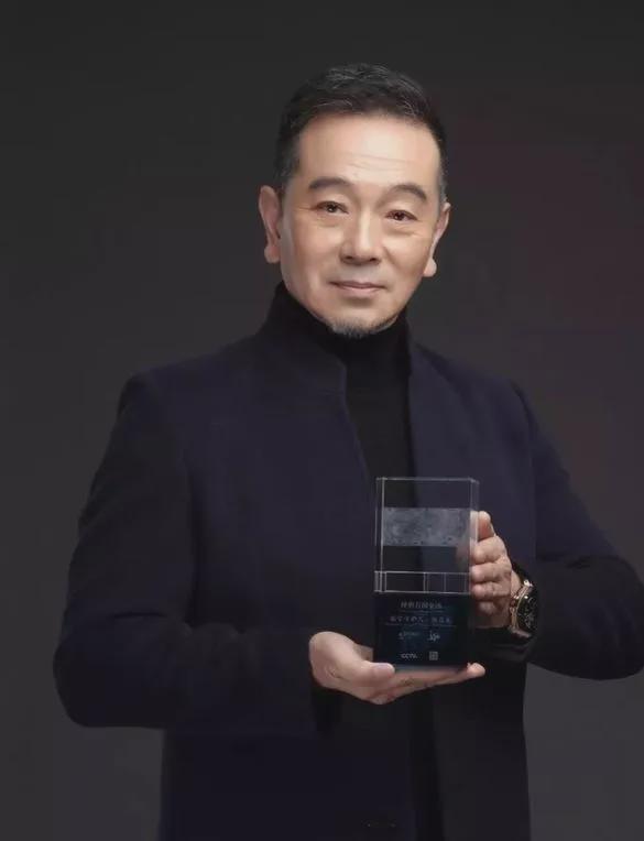富豪专业户”！与孙俪三搭没演过穷人不朽情缘蛮好的人生：68岁的他是“(图16)